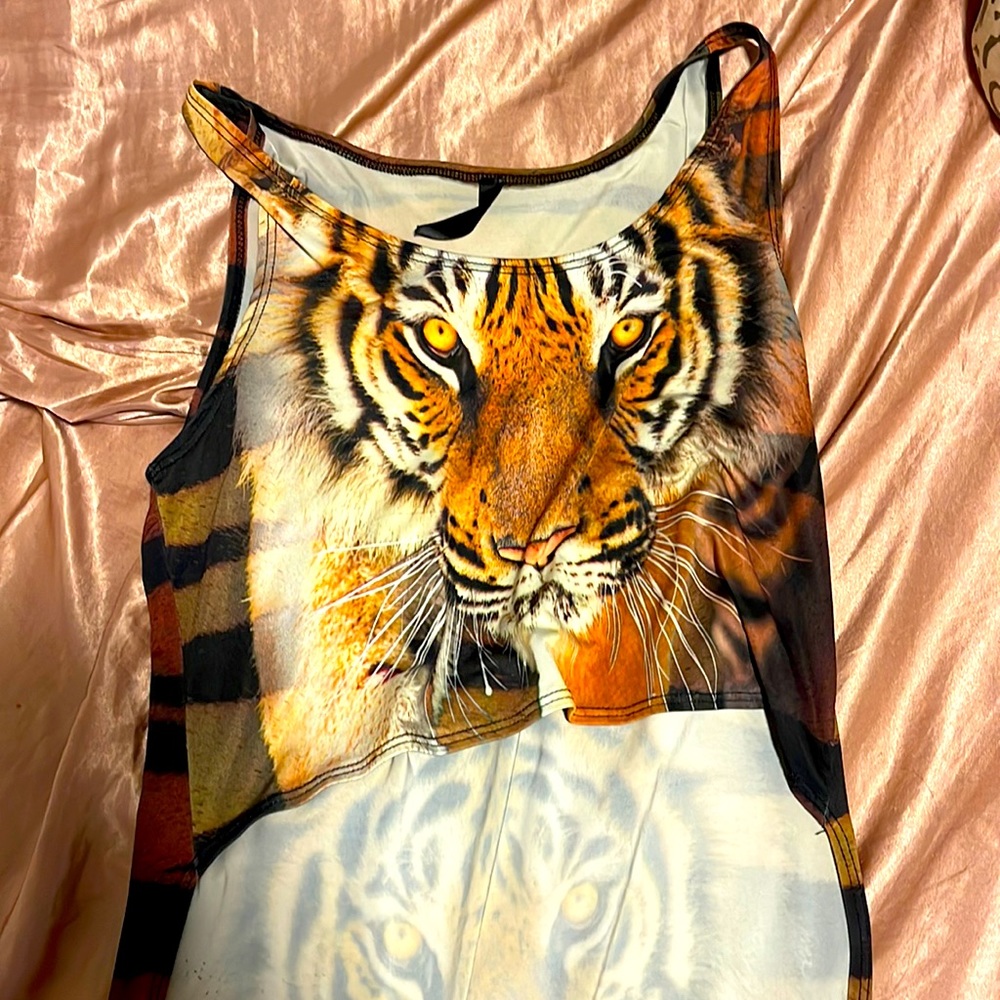 Tiger top